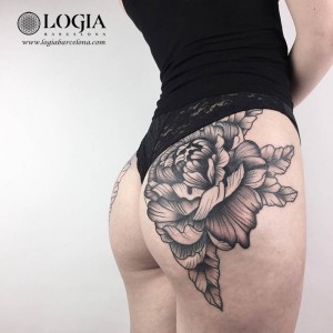 tatuaje-culo-flores-logiabarcelona-ana-godoy2   